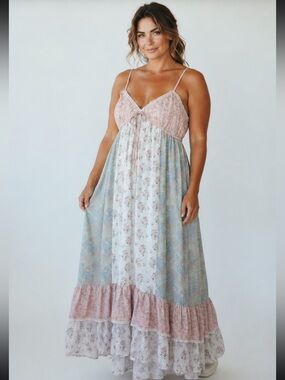 NWT Everyday Chic Vintage Floral Tiered Patchwork Maxi Dress - Size Large
